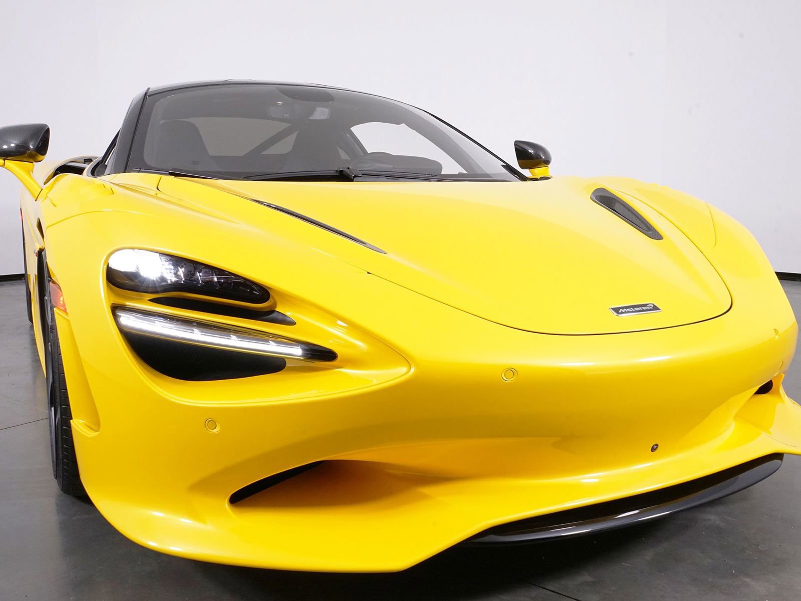 Used 2024 McLaren 750S image 20
