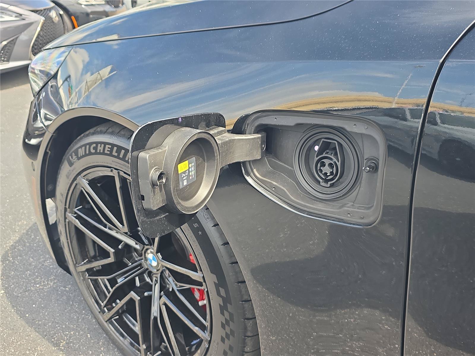Certified 2025 BMW M5 Touring AWD/4WD image 8