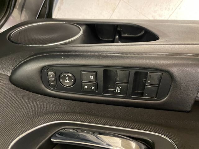 Used 2022 Honda HR-V EX image 16