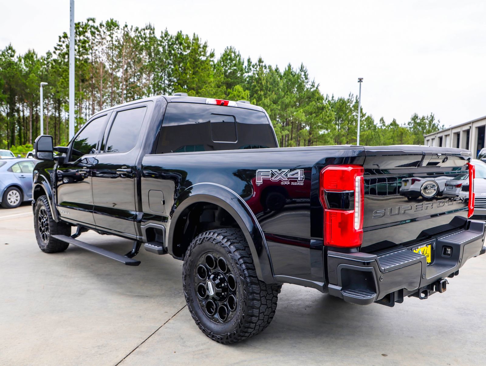 Used 2024 Ford F250 Lariat w/ Lariat Ultimate Package AWD/4WD image 9