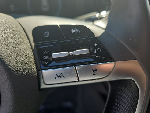 Used 2024 Hyundai Elantra SEL w/ Convenience Package FWD image 20