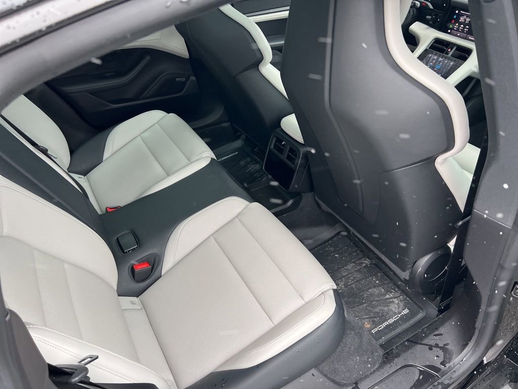 Used 2024 Porsche Taycan image 58