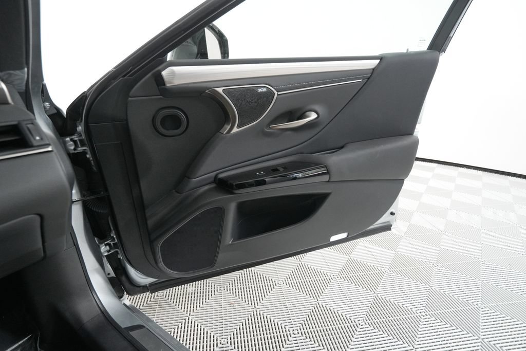 Certified 2024 Lexus ES 350 F Sport w/ Accessory Package (Z2) FWD image 21