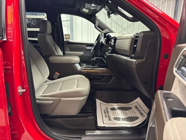 Used 2023 Chevrolet Silverado 1500 RST AWD/4WD image 25
