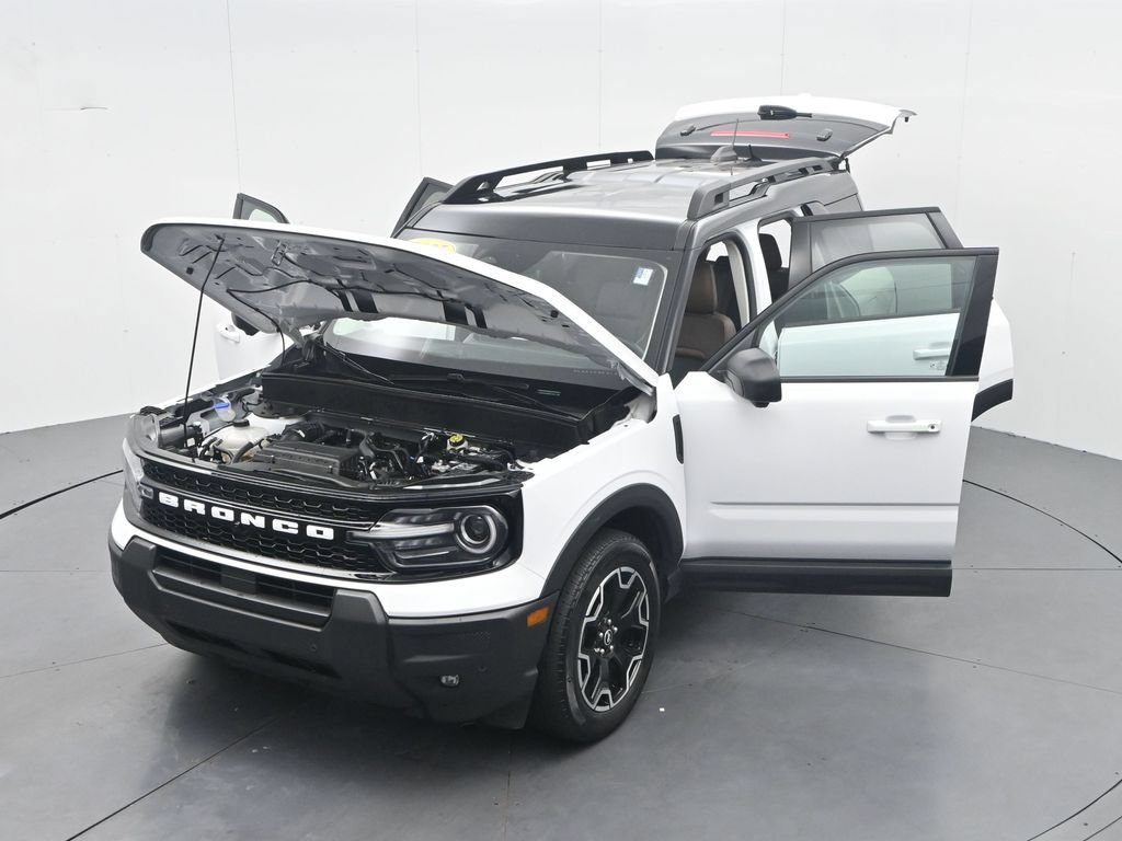 Certified 2025 Ford Bronco Sport Outer Banks w/ Outer Banks Tech Package+ AWD/4WD image 40