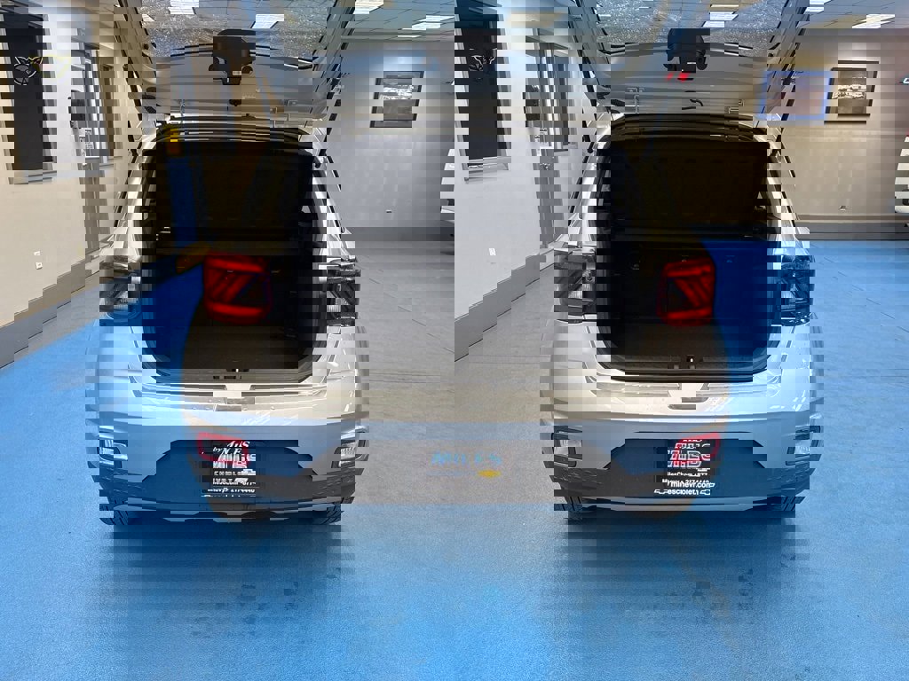 Used 2025 Hyundai Venue SEL image 8