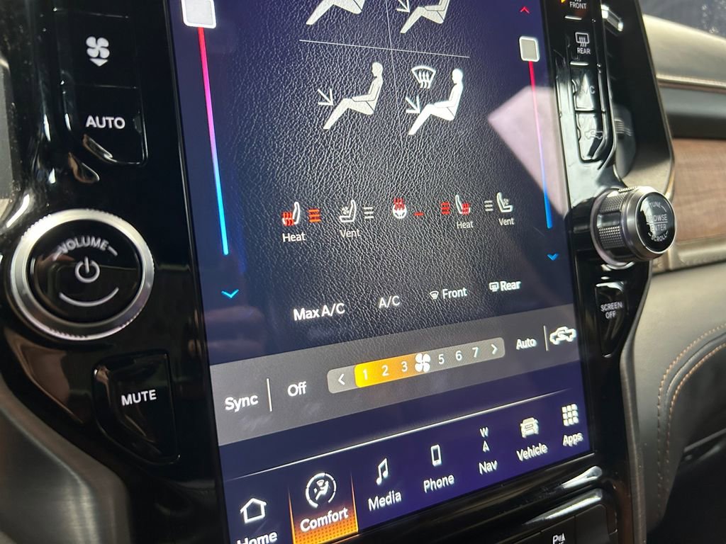 Used 2022 RAM 3500 Limited image 36