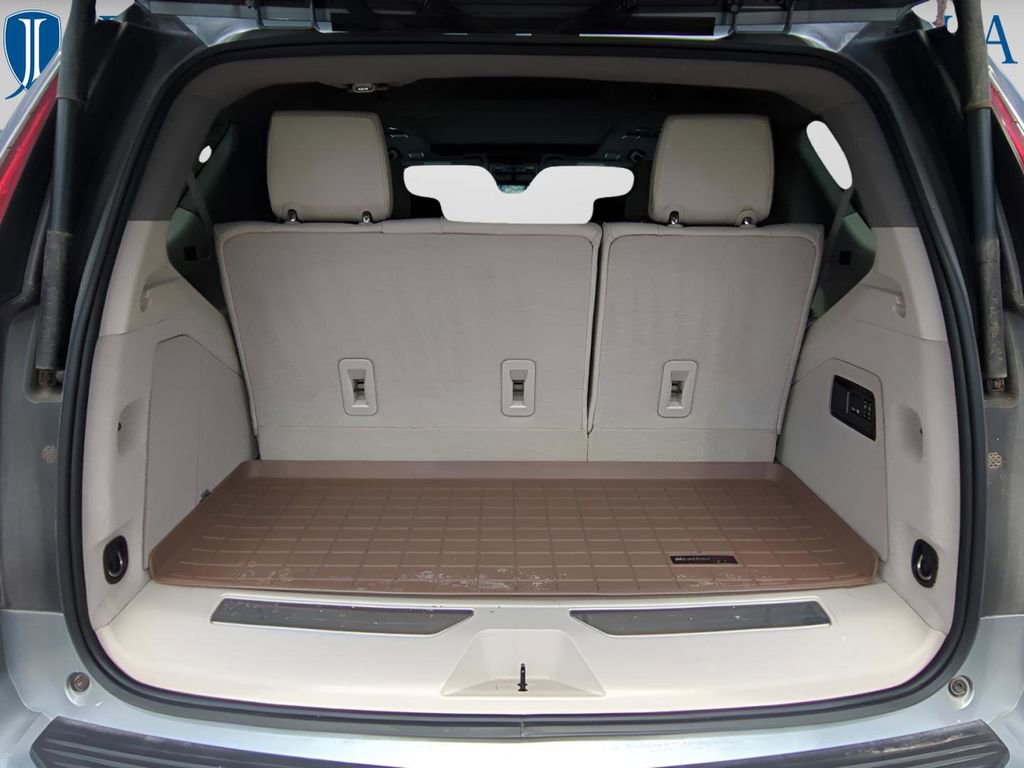 Used 2024 Cadillac Escalade Sport Platinum w/ LPO, ONYX Package AWD/4WD image 9