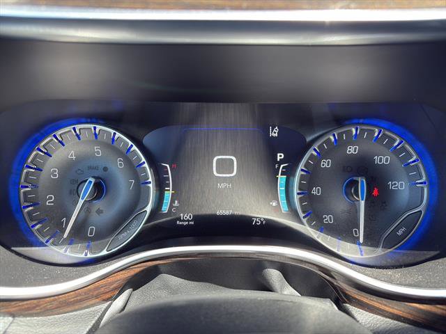 Used 2023 Chrysler Pacifica Limited image 18