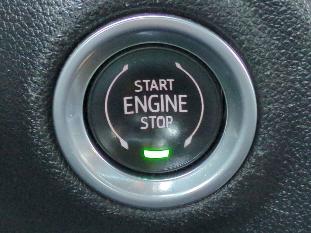 Used 2019 Chevrolet Silverado 1500 High Country w/ Technology Package image 31