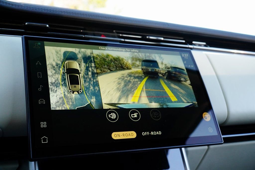 Used 2023 Land Rover Range Rover SE image 18