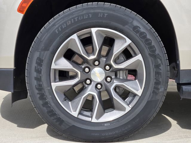 Used 2023 Chevrolet Tahoe LT w/ Luxury Package RWD image 12