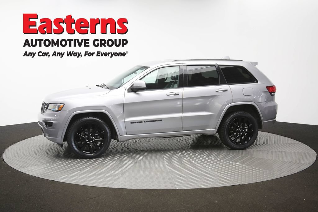 Used 2017 Jeep Grand Cherokee Altitude AWD/4WD image 58