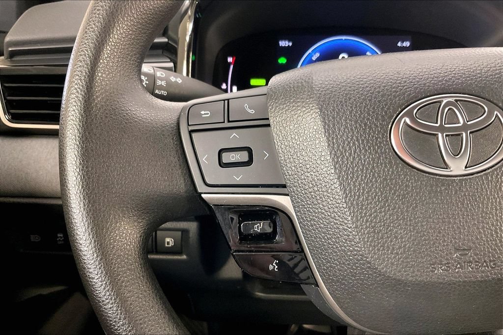 Used 2025 Toyota Camry LE FWD image 22