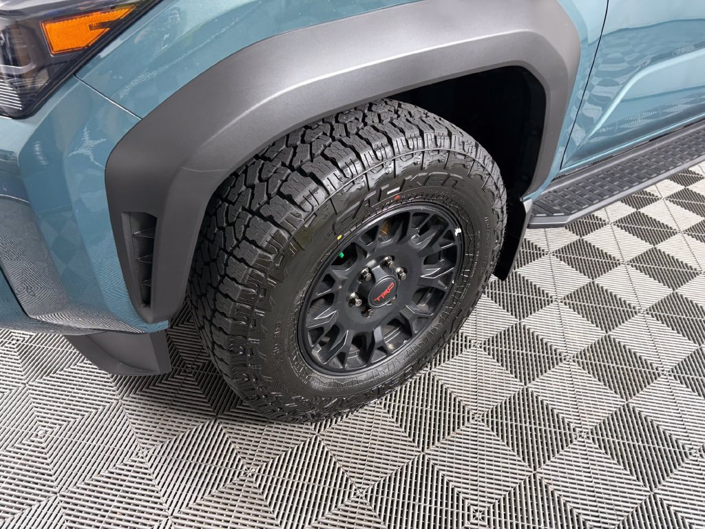 Used 2026 Toyota 4Runner TRD Off-Road Premium AWD/4WD image 9