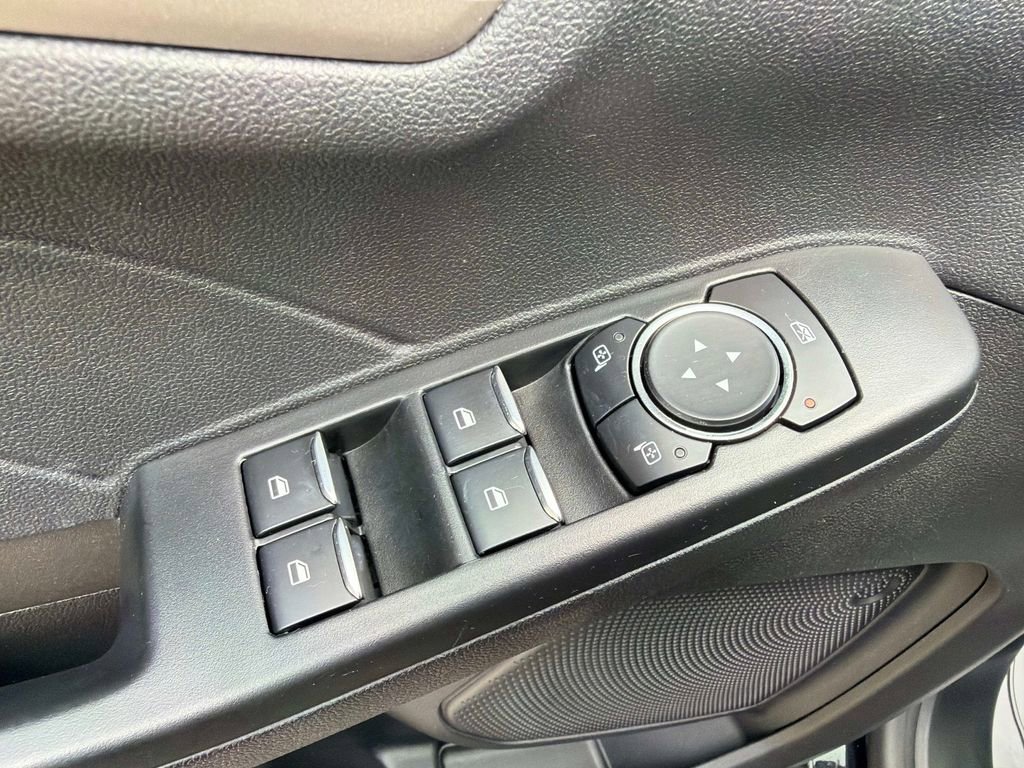 Used 2022 Ford Escape SE w/ Cold Weather Package FWD image 19