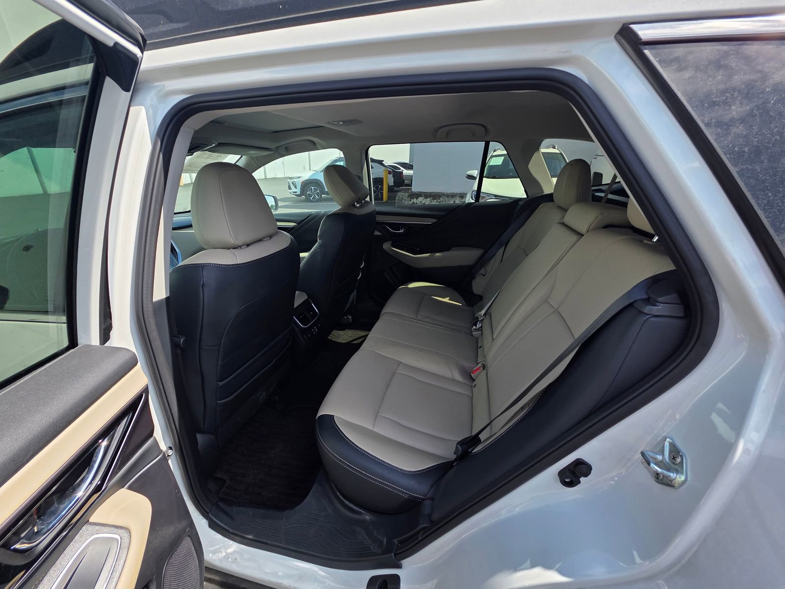 Used 2023 Subaru Outback Limited XT AWD/4WD image 13
