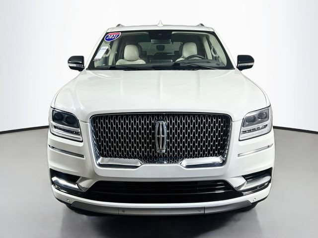 Used 2021 Lincoln Navigator Reserve w/ Luxury Package RWD image 3