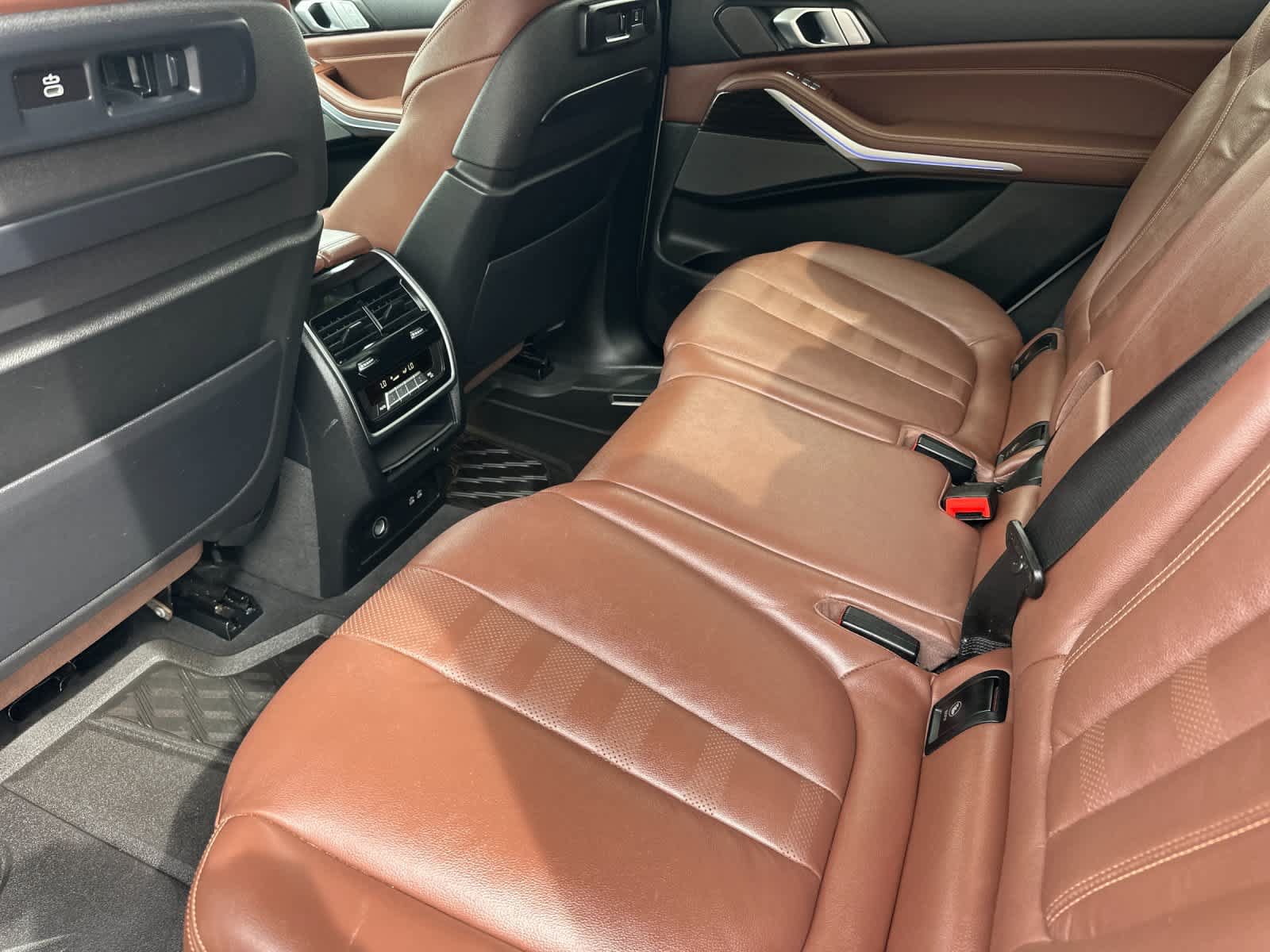 Used 2020 BMW X7 xDrive40i w/ Premium Package AWD/4WD image 5