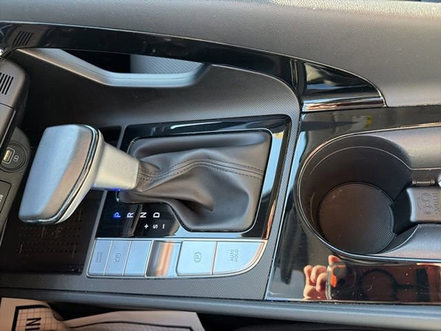 Certified 2023 Hyundai Elantra Limited image 19