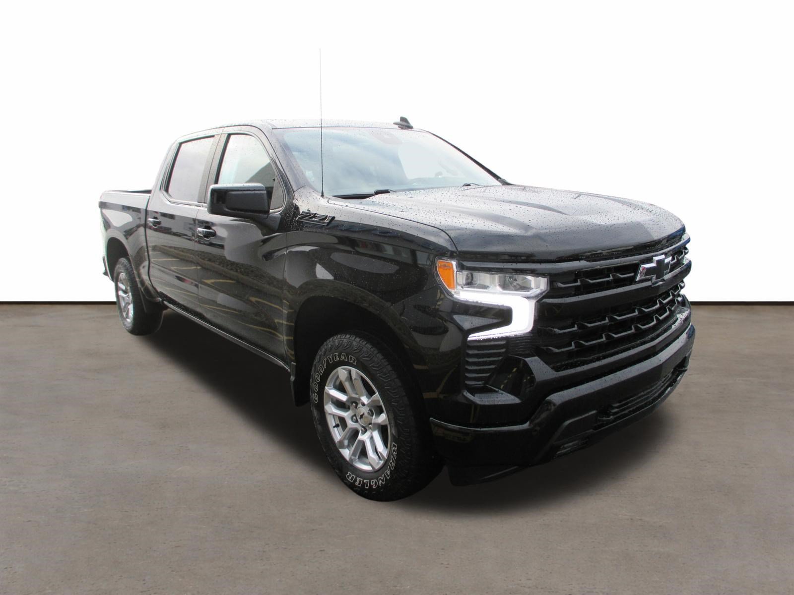 Used 2023 Chevrolet Silverado 1500 RST w/ Z71 Off-Road Package AWD/4WD image 7