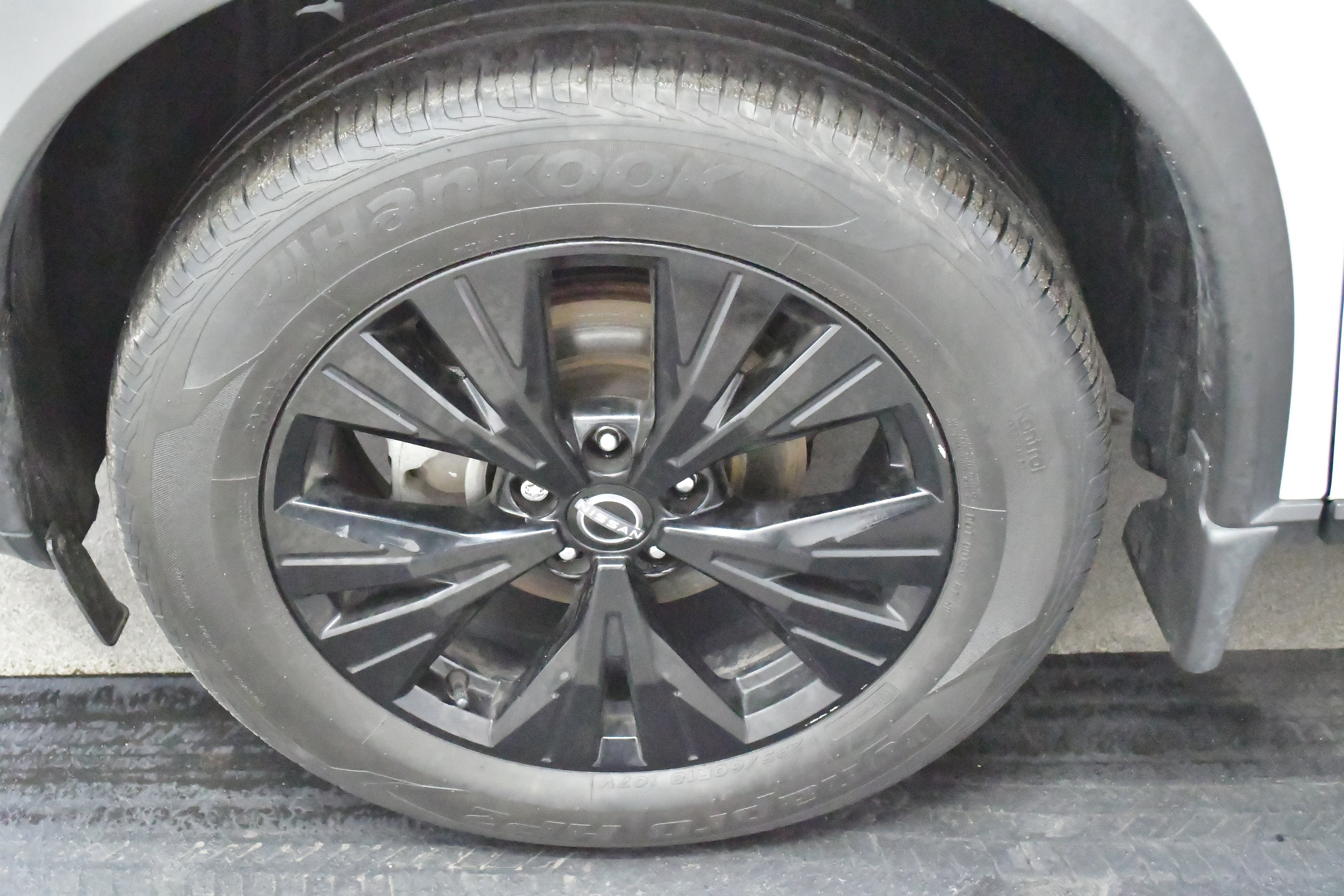 Used 2023 Nissan Rogue SV w/ SV Premium B Package image 62