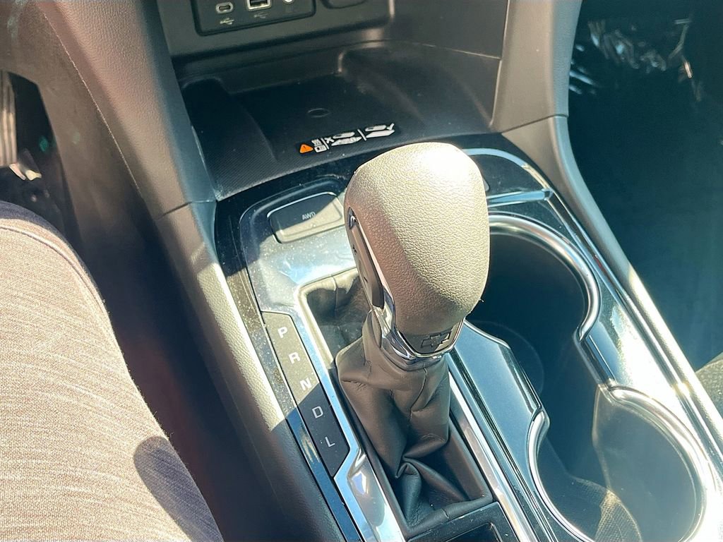 Used 2024 Chevrolet Equinox Premier image 17