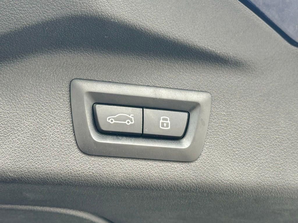 Used 2024 BMW X7 xDrive40i w/ Executive Package image 25