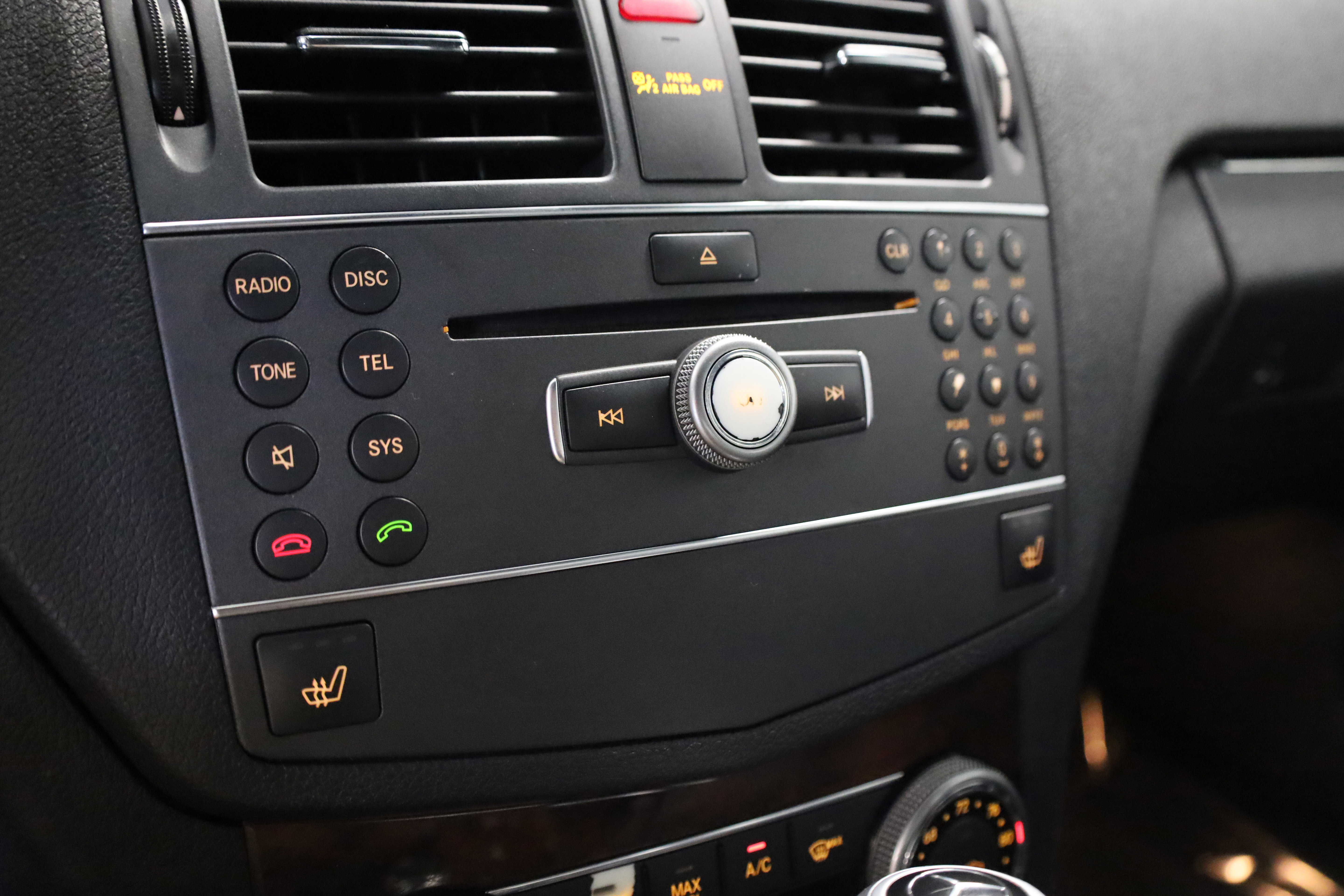 Used 2011 Mercedes-Benz C 300 4MATIC Sedan image 25