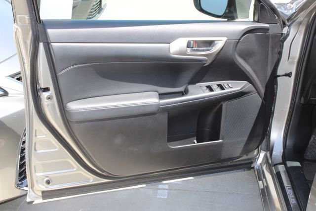 Used 2017 Lexus CT 200h FWD image 11