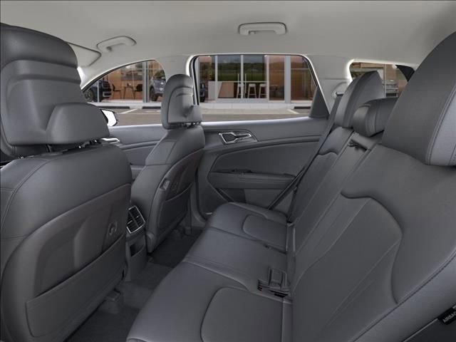 Used 2025 Kia Sportage EX image 18