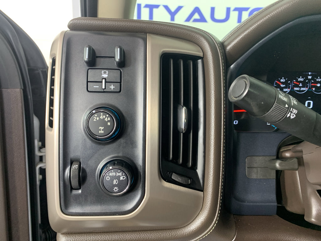 Used 2019 GMC Sierra 3500 Denali w/ Duramax Plus Package image 17