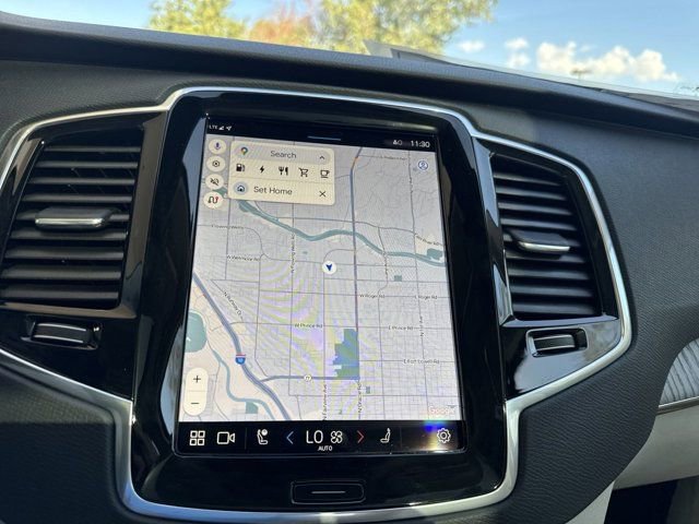 New 2025 Volvo XC90 T8 Plus w/ Protection Package Premier image 27