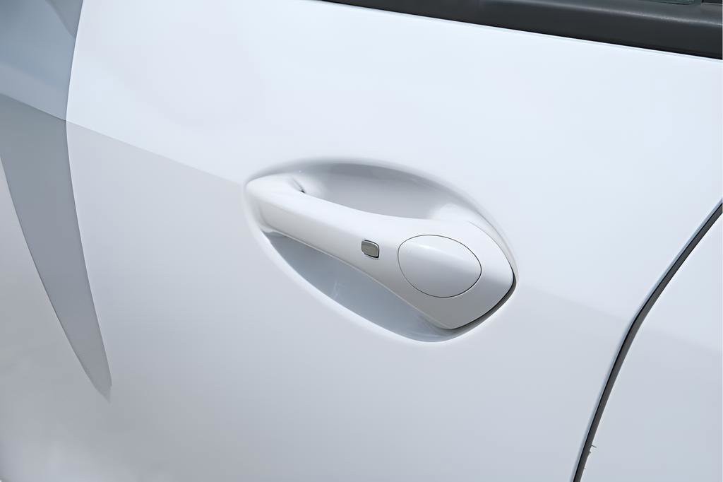 Used 2025 Chevrolet Trax RS w/ Sunroof Package image 36