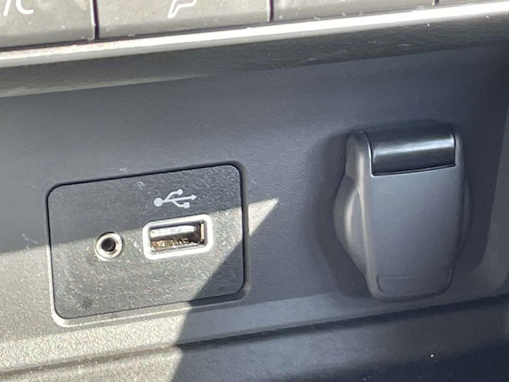 Used 2025 Nissan Sentra S image 27