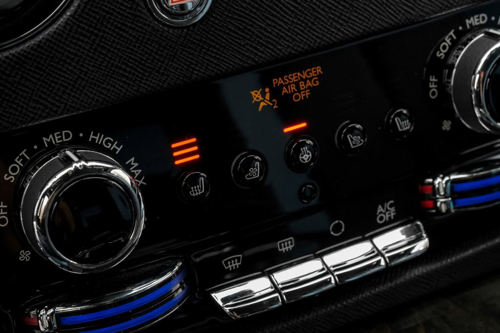 Used 2022 Rolls-Royce Cullinan w/ Cullinan Package image 20