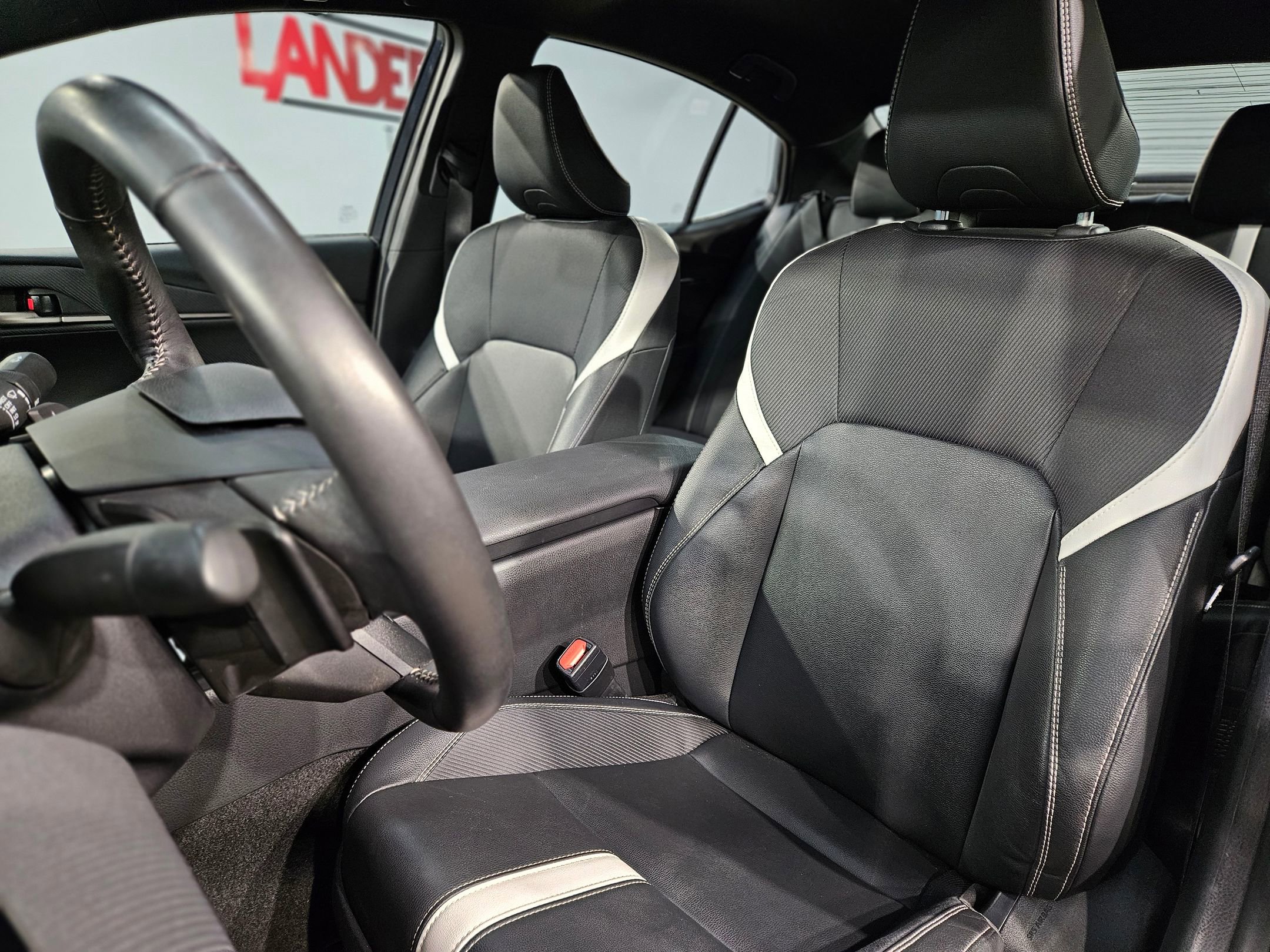 Used 2025 Toyota Camry SE image 24