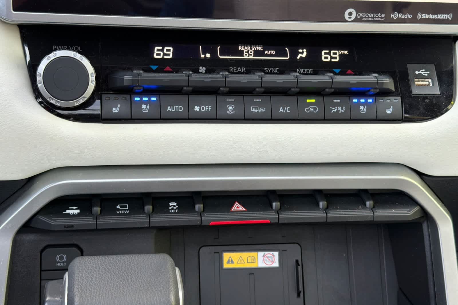 Used 2023 Toyota Sequoia Capstone AWD/4WD image 23