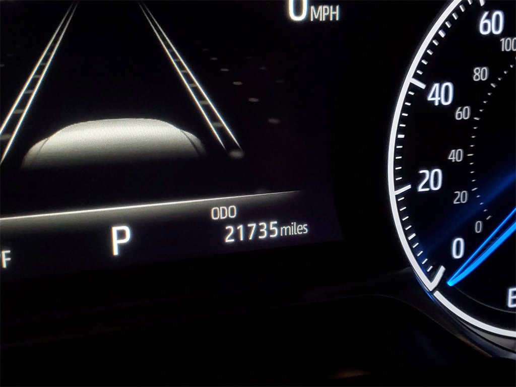 Used 2023 Toyota Venza LE image 24