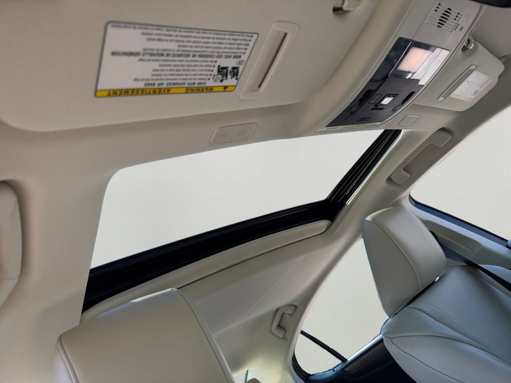 Used 2024 Lexus ES 300h w/ Technology Package FWD image 6