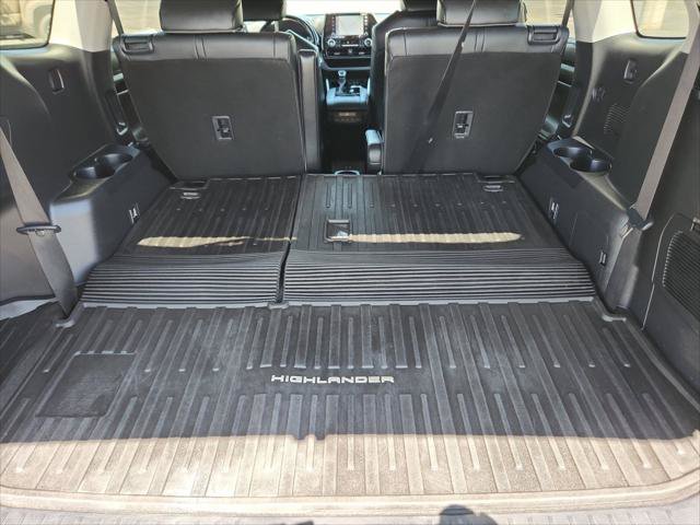 Certified 2020 Toyota Highlander XLE AWD/4WD image 34