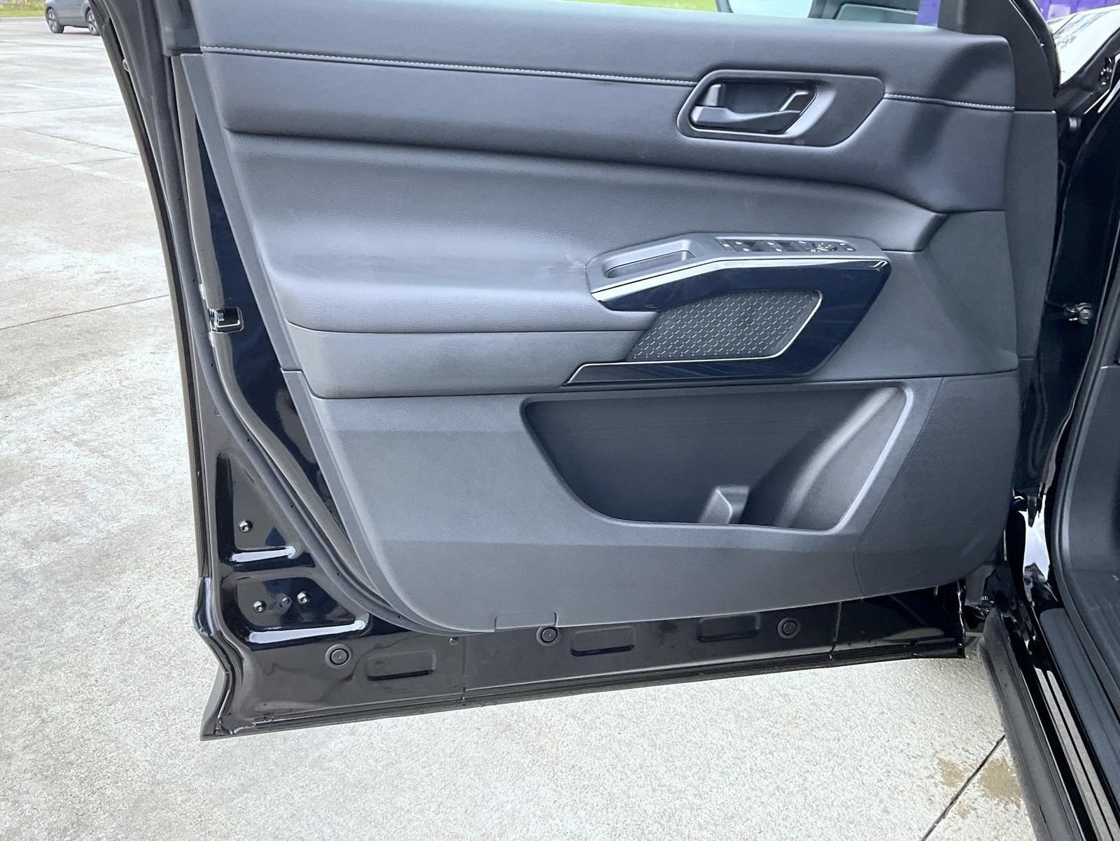 New 2026 Nissan Pathfinder SV w/ SV Premium Package AWD/4WD image 10