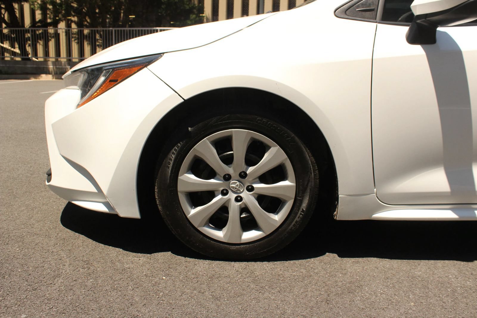 Used 2023 Toyota Corolla LE FWD image 11