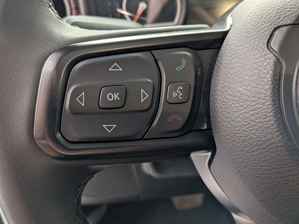 Used 2025 Jeep Wrangler Unlimited Rubicon AWD/4WD image 14