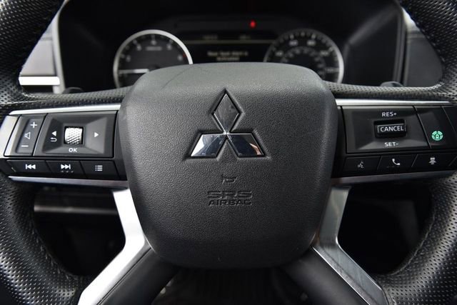 Used 2024 Mitsubishi Outlander SE Black Edition image 20