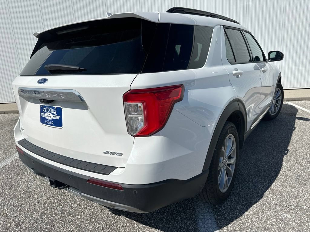 Used 2024 Ford Explorer XLT w/ Equipment Group 202A AWD/4WD image 7