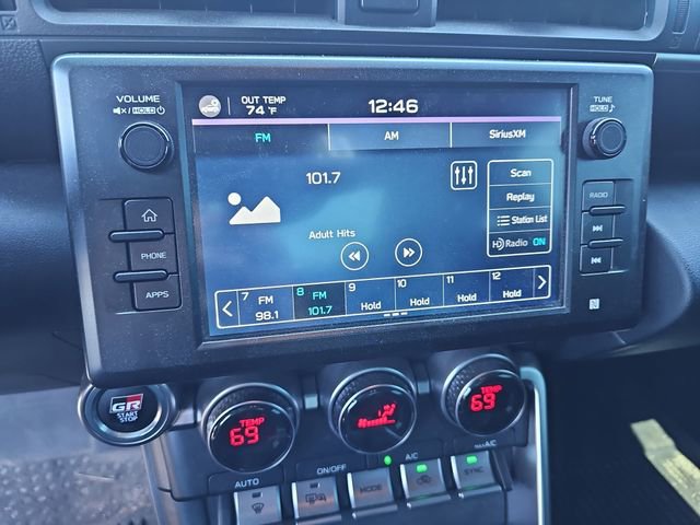 Used 2022 Toyota GR86 Premium image 20