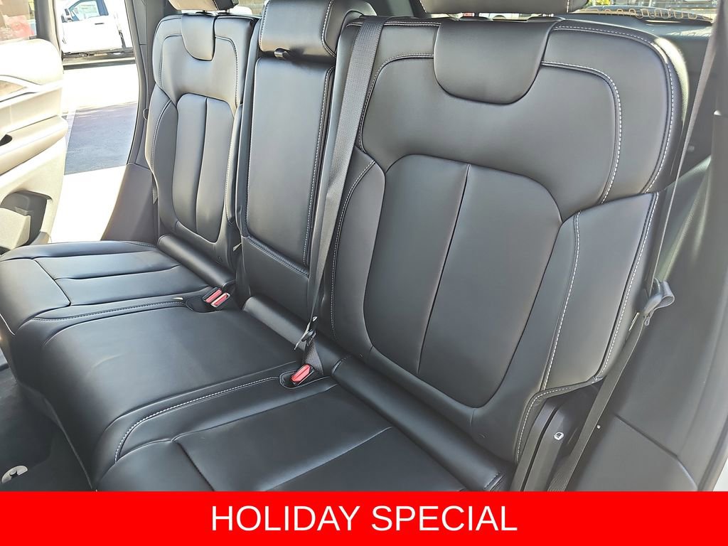 New 2025 Jeep Grand Cherokee Limited w/ Trailer Tow Package image 14