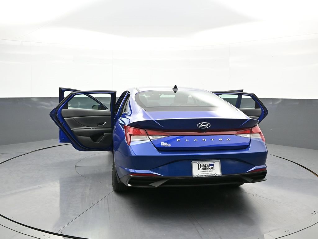 Certified 2023 Hyundai Elantra SEL image 46