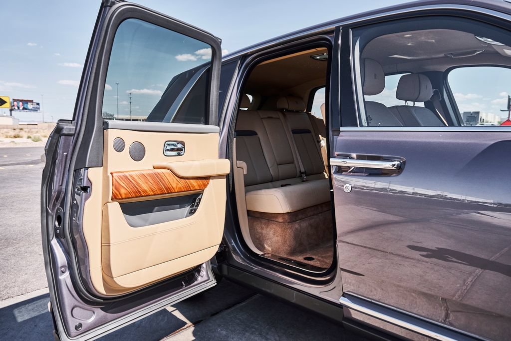 Used 2020 Rolls-Royce Cullinan AWD/4WD image 20